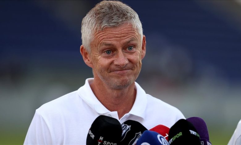 Ole Gunnar Solskjaer kafa tuttu 1 Ole Gunnar Solskjaer, "Arda Turan'a, yarın, Beşiktaş teknik direktörü olarak, büyük sorunlar çıkartacağım" dedi