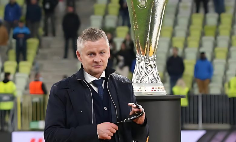 Beşiktaş'ın teknik direktör Ole Gunnar Solskjaer'in kovulacağına dair iddialara karşı sessiz kalması dikkat çekiyor