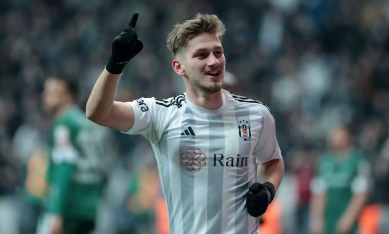 Beşiktaş, Semih Kılıçsoy'u kaptırıyor! 1 Beşiktaş'ın genç yeteneği Semih Kılıçsoy'un İtalya'nın Cagliari takımına transfer olması an meselesi