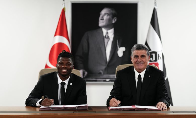 Beşiktaş'tan El Bilal Toure'yi kiraladığı sözleşmede zorunlu satın alma opsiyonu bulunduğu ve Atalanta'nın başka şartları da dayattığı iddia edildi