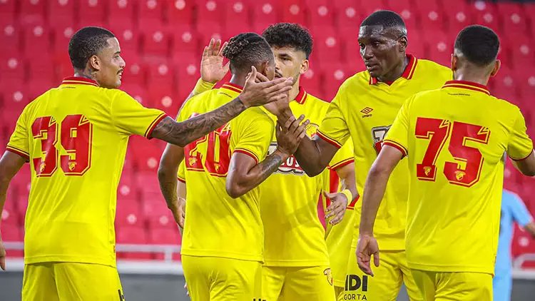 Göztepe'den altın galibiyet 1 Göztepe, üst sıraları zorlamak istediği Süper Lig'in ilk haftasında Çaykur Rizespor deplasmanında 3-0 kazandı