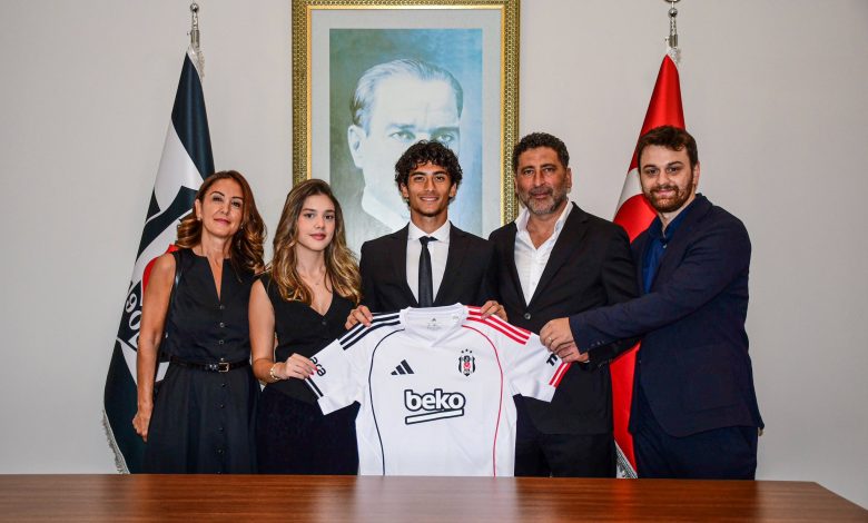 Beşiktaş Teknik Direktörü Sergen Yalçın, Kayserispor maçının kadrosuna altyapıdan 17 yaşındaki Tuna Baran Demir'i dahil etti