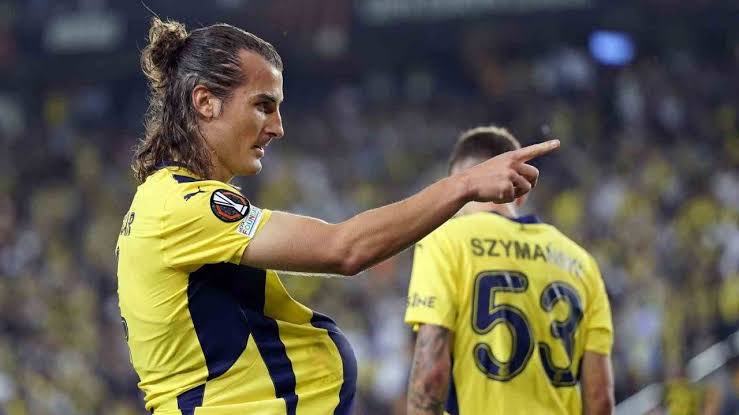 Beşiktaş'tan ikinci Fenerbahçe hamlesi! 1 Beşiktaş, Cengiz Ünder'in ardından Çağlar Söyüncü'yü de kadrosuna katmak için Fenerbahçe ile görüşecek
