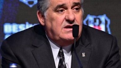 Çarşı’dan Serdal Adalı’ya ültimatom 4 Çarşı Grubu, yaptığı yazılı açıklamayla Beşiktaş Başkanı Serdal Adalı’ya “Ya bu takımı toparlayın ya da derhal istifa edin” çağrısı yaptı