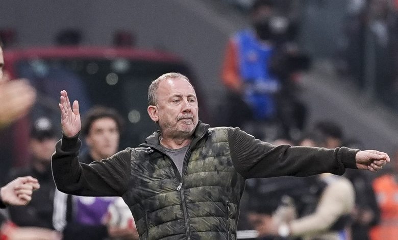 Sergen Yalçın: Uzun ve zorlu yoldayız 1 Beşiktaş Teknik Direktörü Sergen Yalçın, 2-1’lik Gençlerbirliği maçı sonrası “Önümüzde çok uzun ve zor bir yol var” ifadelerini kullandı