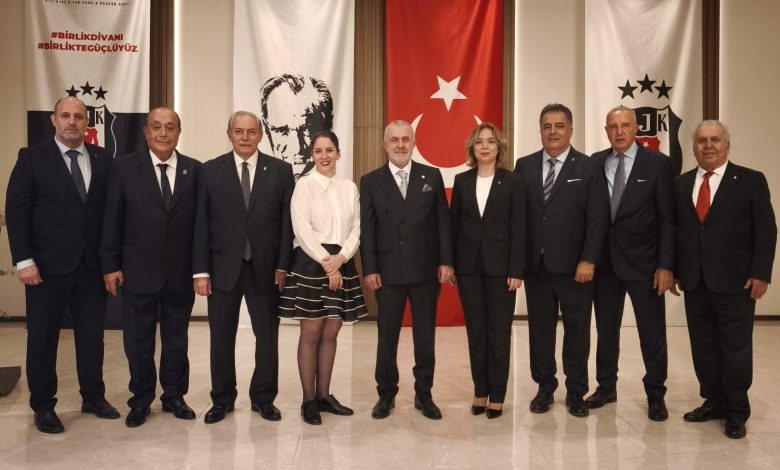 Ahmet Ürkmezgil, Divan Kurulu Başkanı 1 Beşiktaş Divan Kurulu Başkanlığını Ahmet Ürkmezgil kazandı. Affan Keçeci ise seçimde ikinci oldu