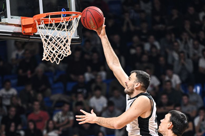Beşiktaş Gain, Karadağ'da savaştı 1 EuroCup B Grubu’nda 5’te 4 yapan Beşiktaş Gain, Karadağ’da Buducnost Podgorica’ya konuk oldu
