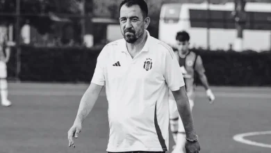 Hikmet Çapanoğlu hayatını kaybetti 6 Beşiktaş U-17 Akademi Takımı Teknik Sorumlusu ve kulübün eski futbolcularından Hikmet Çapanoğlu, geçirdiği kalp krizi sonucu yaşamını yitirdi.