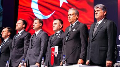 Beşiktaş'ta yeni yönetim kurulu açıklandı 8 Beşiktaş'ta Olağan Genel Kurul'un ardından yeni yönetim kurulunun görev dağılımı duyuruldu