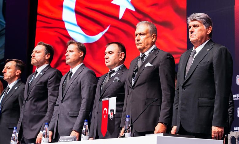 Beşiktaş'ta yeni yönetim kurulu açıklandı 1 Beşiktaş'ta Olağan Genel Kurul'un ardından yeni yönetim kurulunun görev dağılımı duyuruldu