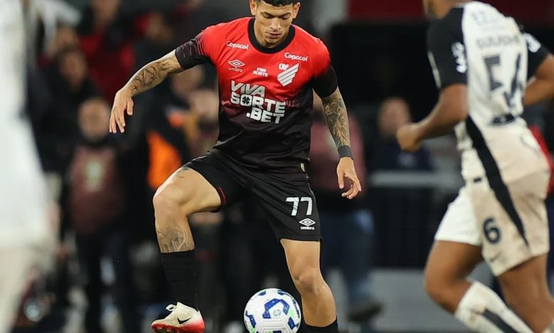 Brezilya 2. Ligi ekibi Athletico Paranaense, 4 ayda hiçbir lig maçında forma giyemeyen Elan Ricardo’yu Beşiktaş’a geri gönderiyor