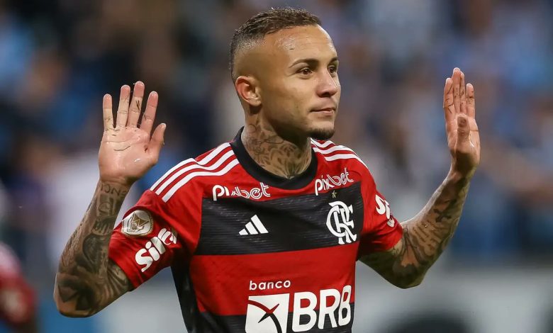 Beşiktaş'ta isimler uçuşuyor 1 Ara transfer yaklaşırken Beşiktaş'ta Everton Soares, Nino ve Ademola Lookman gibi oyuncuların adı geçmeye başladı