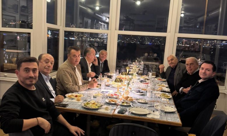 Fikret Orman geri mi dönüyor? 1 Beşiktaş’ta eski başkan Fikret Orman’ın kolları sıvadığı Hüseyin Yücel’i yönetimine alıp teknik adamını da belirlediği öne sürüldü