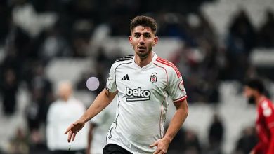 Kayserispor maçının kadrosuna hasta olduğu için alınmayan Demir Ege Tıknaz bir anda iyileşip Braga'ya imzaya gitti