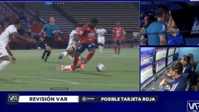 Elan Ricardo girdi, atıldı! 5 Beşiktaş'ın kiralık olarak gönderdiği Elan Ricardo, Deportes Tolima'da ikinci yarının başında girip 58'de kırmızı kart gördü