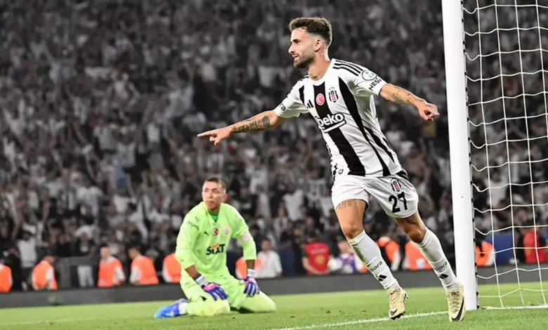 Erman Özgür “Beşiktaş anlamsız gündem yaratıyor. Rafa Silva'yı 30 milyona satarsınız ama yerine birini bulacağım diye 50 milyon harcarsınız."