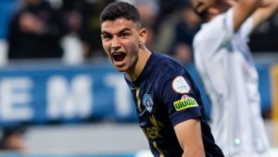 Beşiktaş'ın, Aston Villa'dan transfer ettiği stoper Yasin Özcan, akşam saat 20.40'da İstanbul'da olacak