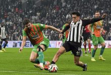 Ara transferde doldur boşalt sistemine devam eden Beşiktaş, kendi sahasında Alanyaspor ile 2-2 berabere kaldı