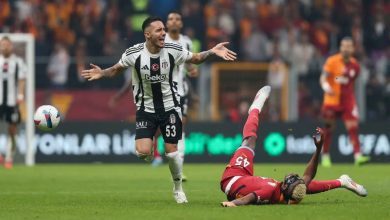 Beşiktaş'ta sakatlanan savunmadan Emirhan Topçu'nun sahalardan 1.5 ay uzak kalması bekleniyor