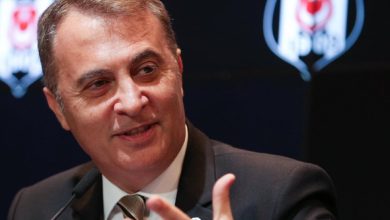 Beşiktaş'ın eski başkanı Fikret Orman yeniden sahneye çıktı ve BEGİKAD'ın toplantısında, Serdal Adalı'ya destek verdi