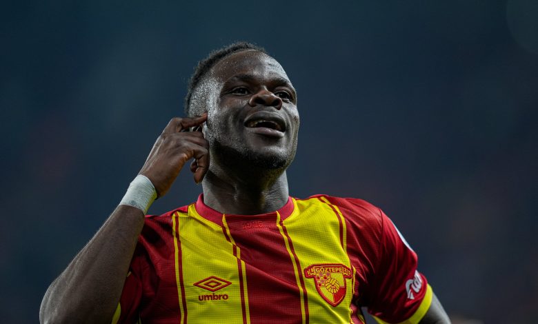 Beşiktaş'a bir transfer daha: Junior Olaitan 1 Beşiktaş'ın Göztepe'nin sezon başında 850 bin Euro'ya aldığı Junior Olaitan'ı 7-8 milyon Euro'ya alacağı iddia ediliyor