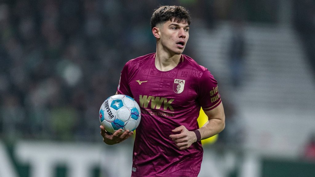 Beşiktaş'ın Augsburg'a 12 milyon Euro bonservis bedeli önerdiği Mert Kömür'ü 1.5 yıl önce 300 bin Euro'ya almadığı ortaya çıktı