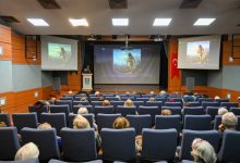 Beşiktaş Belediyesi, Yaşlılara Saygı Haftası dolayısıyla 65 yaş üstü ilçe sakinlerini farklı başlıklarda düzenlenen etkinliklerde bir araya getirdi.