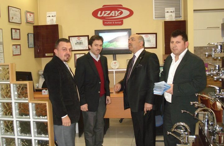 HAS Parti Şişli İlçe Başkanı Abdulvahit Bayrakçı ve HAS Parti 2. bölge Milletvekili Aday Adayı Av.Devrim Alparslan ile Yönetim kurulu üyeleri ile mahalle esnafını ziyaret etti.