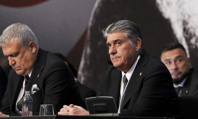 Beşiktaş Başkanı Serdal Adalı: "Yıllardır kendi kafalarına göre bir lig dizayn ediyor ve Beşiktaş’ı yarışın dışında bırakmak için ellerinden ne geliyorsa yapıyorlar"