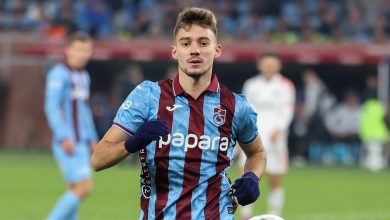 Beşiktaş'ta taraftarlar, 1 milyon Euro'ya kiralandığı Trabzonspor'da adeta şov yapan Ernest Muçi konusunda Serdal Adalı ve Sergen Yalçın'ı topa tuttu