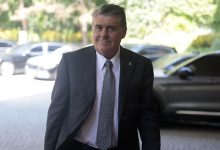 Serdal Adalı'dan açıklama: Camia tepkide haklı 3 Beşiktaş Başkanı Serdal Adalı yaptığı son açıklamada taraftarın tepkisine hak verirken Sergen Yalçın'a göndermede bulundu