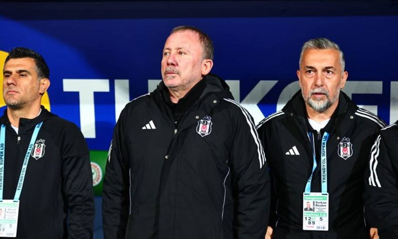 Sergen Yalçın’dan Beşiktaş’ta yaşananlara sert sözler 1 Beşiktaş’ta sezonun son haftalarına damga vuran protestolar ve istifa çağrıları, Rizespor maçı sonrası Sergen Yalçın’ın gündemindeydi