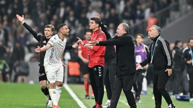 Kupaya veda eden Beşiktaş’ta taraftarlar maçın ardından yönetimi ve teknik direktör Sergen Yalçın’ı istifaya davet etti.