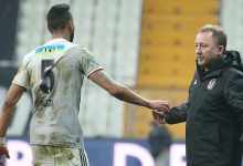 Josef de Souza’dan Sergen Yalçın’a destek 3 2020-23 arası Beşiktaş forması giyen Josef de Souza, taraftarın istifaya davet ettiği teknik direktör Sergen Yalçın’a sahip çıktı