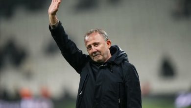 Sergen Yalçın kendisini eleştiren eski Beşiktaşlıları, "Ne antrenörlük ne yorumculuk hiçbir şeyi yapamıyorlar" sözleriyle hedef aldı