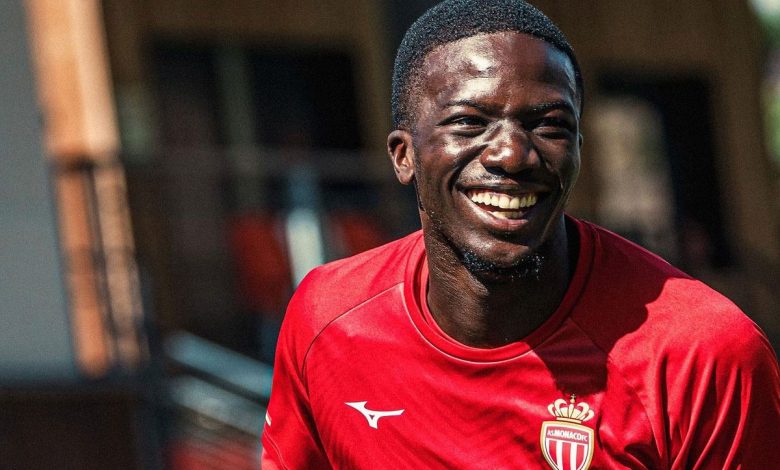 Beşiktaş, Kassoum Ouattara ile anlaşmaya vardı 1 Beşiktaş, Monaco forması giyen Fransız sol bek Kassoum Ouattara’nın transferi için oyuncu ve kulübüyle prensip anlaşmasına varıldığını açıkladı.