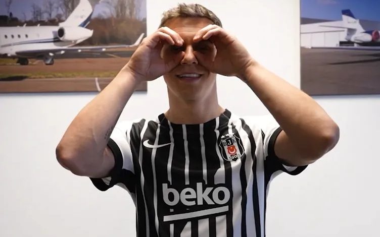 Beşiktaş’ta Trossard coşkusu: Belçikalı yıldız İstanbul’a geldi 1 Beşiktaş’ın Arsenal’den kadrosuna kattığı Leandro Trossard, Başkan Serdal Adalı ile birlikte İstanbul’a geldi.