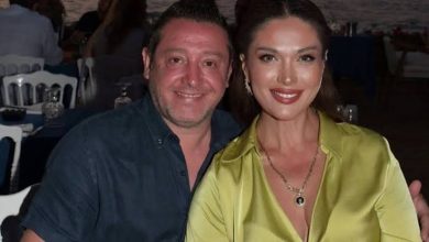 Nihat Kahveci’nin, Sarıyer’de bir restoranda eşi Fulya Sever Kahveci’yi darbettiği iddiasıyla gözaltına alındığı bildirildi.