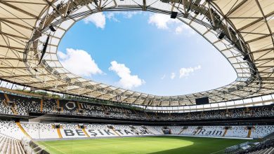 Beşiktaş'ın sahası Tüpraş Stadyumu'nun tribünleri