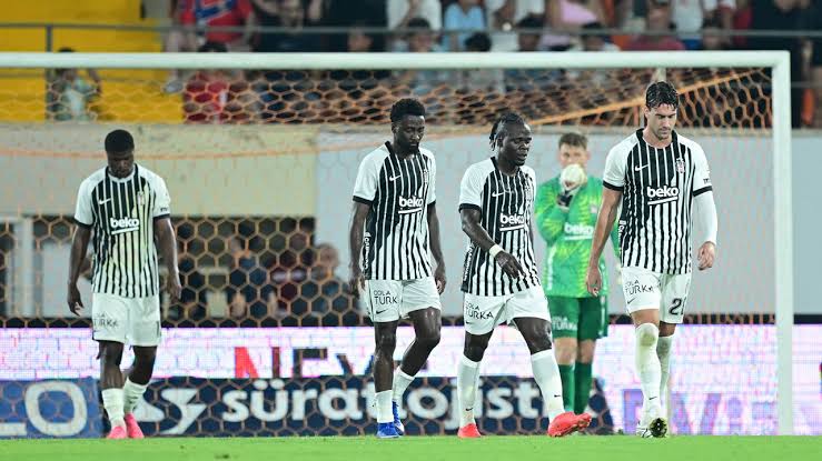 “Beşiktaş’ın kendi hikayesini yeniden yazması gerekiyor.” 1 besiktas alanya foto 2
