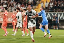 Beşiktaş, Alanyaspor deplasmanında kaybederken hakem Adnan Deniz Kayatepe'nin kararları maçın önüne geçti