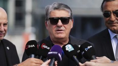Serdal Adalı’dan MHK’ye sert çıkış! 1 Beşiktaş Başkanı Serdal Adalı, Alanyaspor maçındaki hakem kararlarının ardından TFF yönetimiyle görüştü.