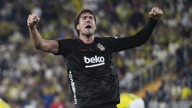 Beşiktaş’tan Dusan Vlahovic’in PFDK sevkine sert tepki 1 Beşiktaş, Fenerbahçe derbisinde yaşanan tartışma nedeniyle Dusan Vlahovic’in PFDK’ya sevk edilmesine tepki gösterdi