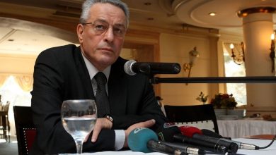 Beşiktaş’ın eski yöneticisi Metin Keçeli hayatını kaybetti 1 Beşiktaş Kulübünün eski yöneticilerinden Metin Keçeli, 77 yaşında yaşamını yitirdi.