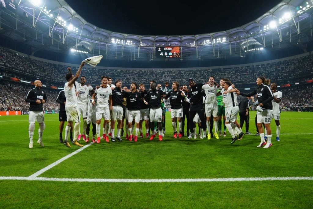 Beşiktaş taraftarı, Marsilyalı gazeteciyi şoke etti 1 bjk2