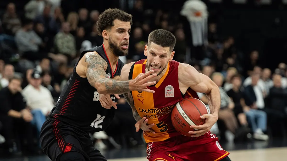 Beşiktaş, Galatasaray MCT Technic'i 83-80 mağlup ederek derbiden galibiyetle ayrıldı.