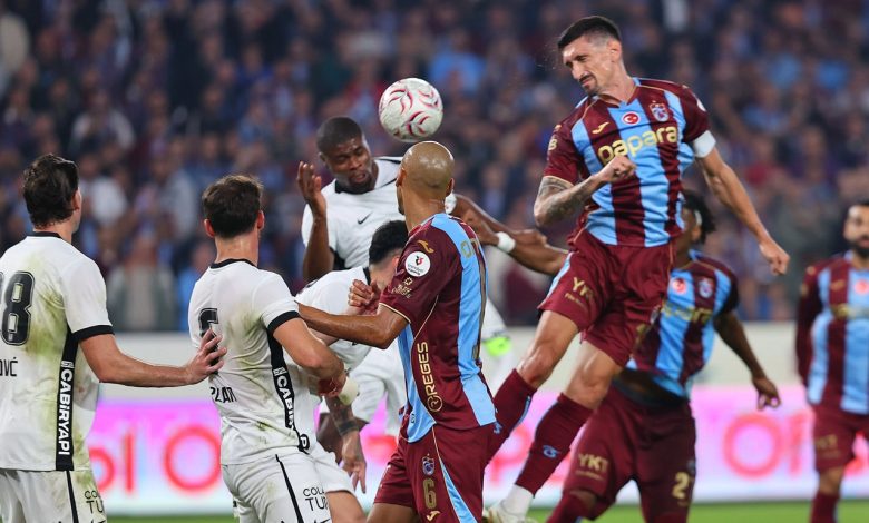 Beşiktaş deplasmanda yine kayıp! 1 Trendyol Süper Lig’in 8. haftasında Beşiktaş, deplasmanda Trabzonspor’a 2-0 mağlup oldu